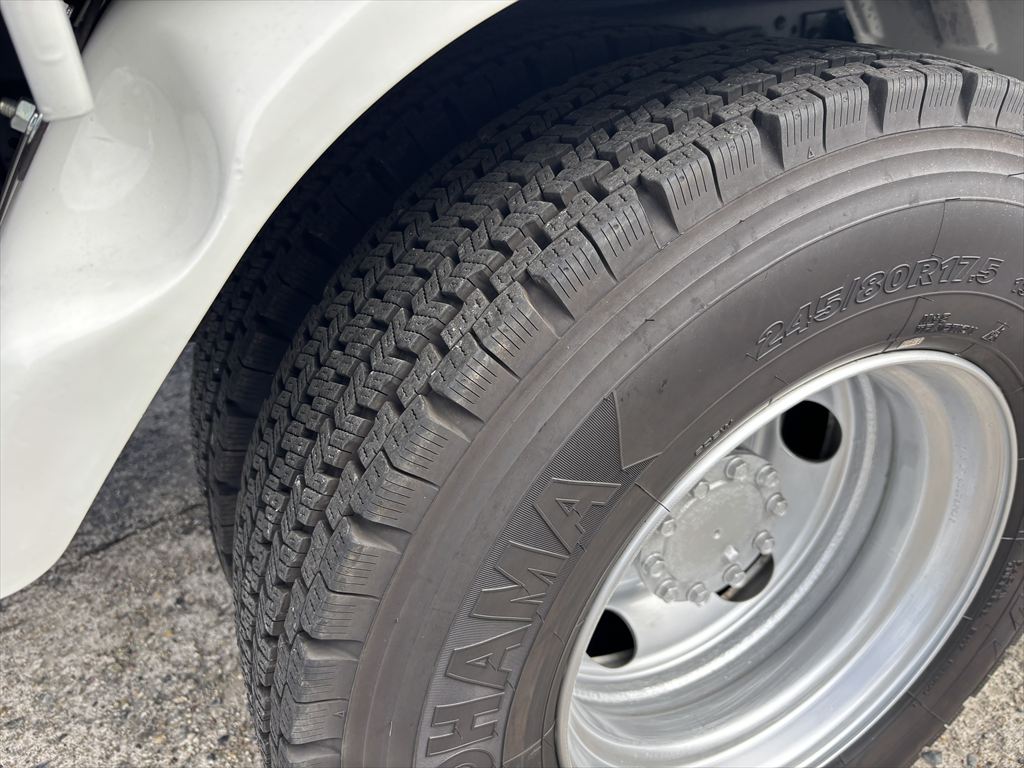 R1 フォワード 4段クレーン|中古トラックの販売・買取・査定のアイナビ