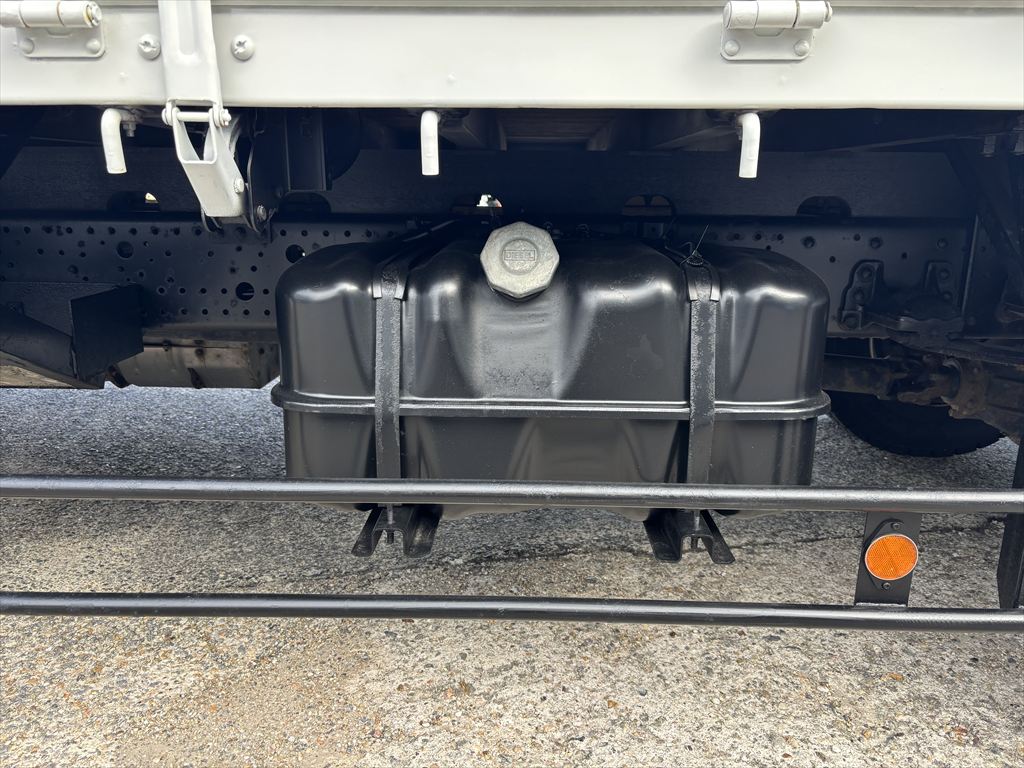 R1 フォワード 4段クレーン|中古トラックの販売・買取・査定のアイナビ