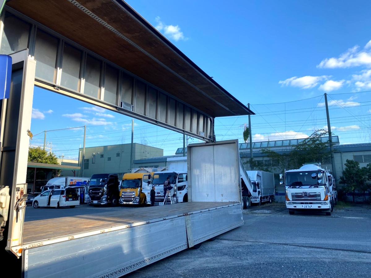 平成28年いすゞギガアルミウイング後輪エアサスQKG-CYJ77B|中古トラックの販売・買取・査定のアイナビ