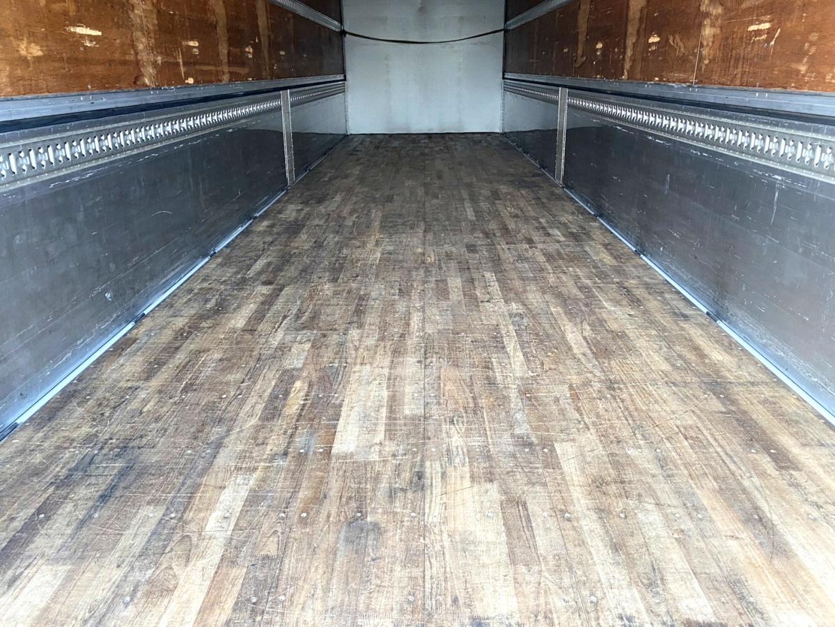 平成28年いすゞギガアルミウイング後輪エアサスQKG-CYJ77B|中古トラックの販売・買取・査定のアイナビ