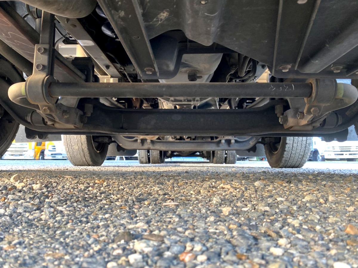 平成28年いすゞギガアルミウイング後輪エアサスQKG-CYJ77B|中古トラックの販売・買取・査定のアイナビ