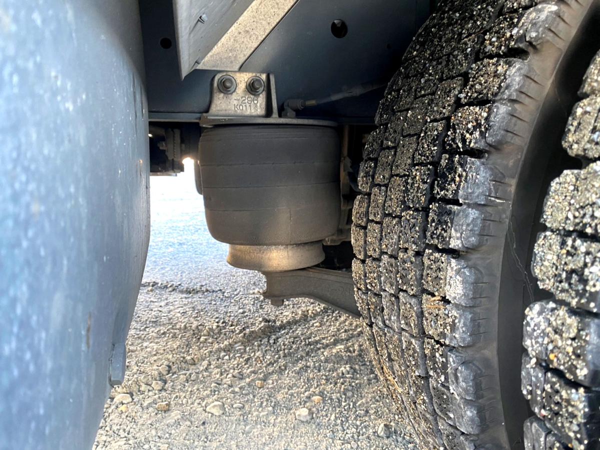 平成28年いすゞギガアルミウイング後輪エアサスQKG-CYJ77B|中古トラックの販売・買取・査定のアイナビ