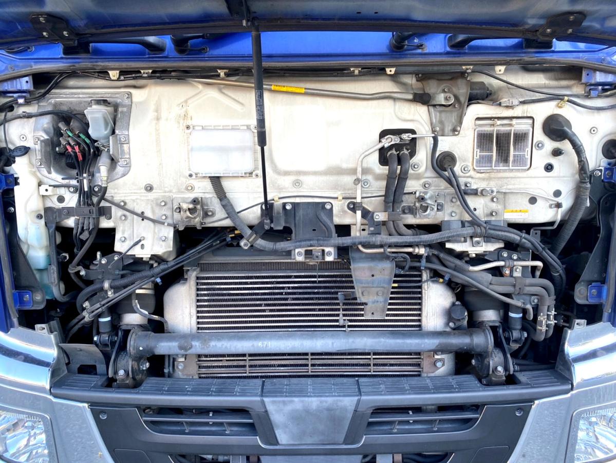 平成28年いすゞギガアルミウイング後輪エアサスQKG-CYJ77B|中古トラックの販売・買取・査定のアイナビ