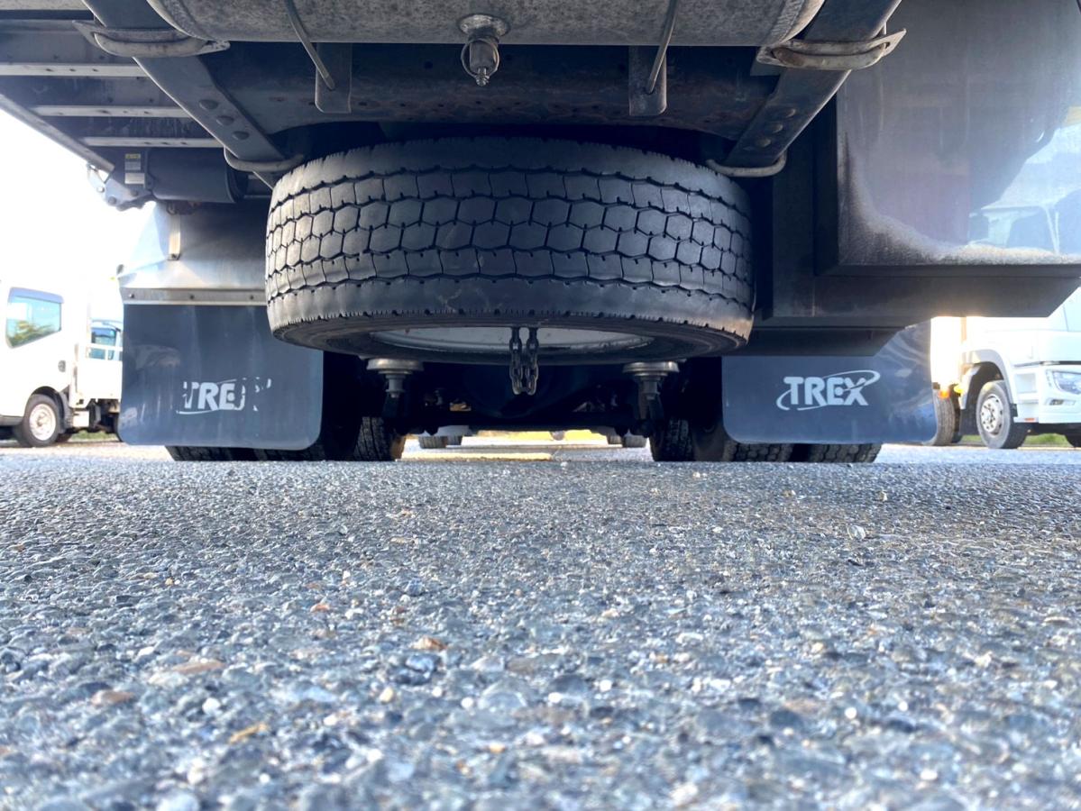 平成28年いすゞギガアルミウイング後輪エアサスQKG-CYJ77B|中古トラックの販売・買取・査定のアイナビ