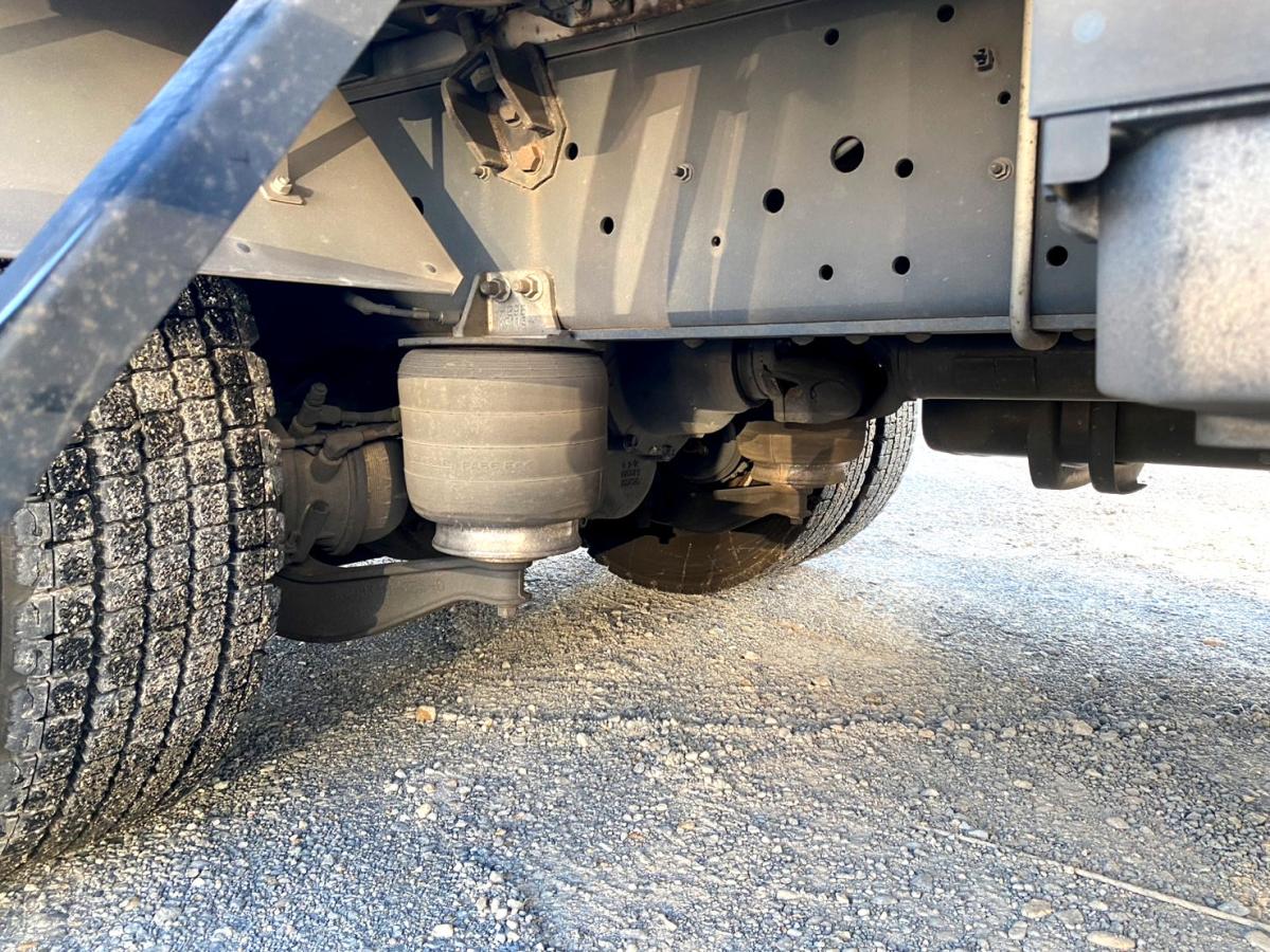 平成28年いすゞギガアルミウイング後輪エアサスQKG-CYJ77B|中古トラックの販売・買取・査定のアイナビ