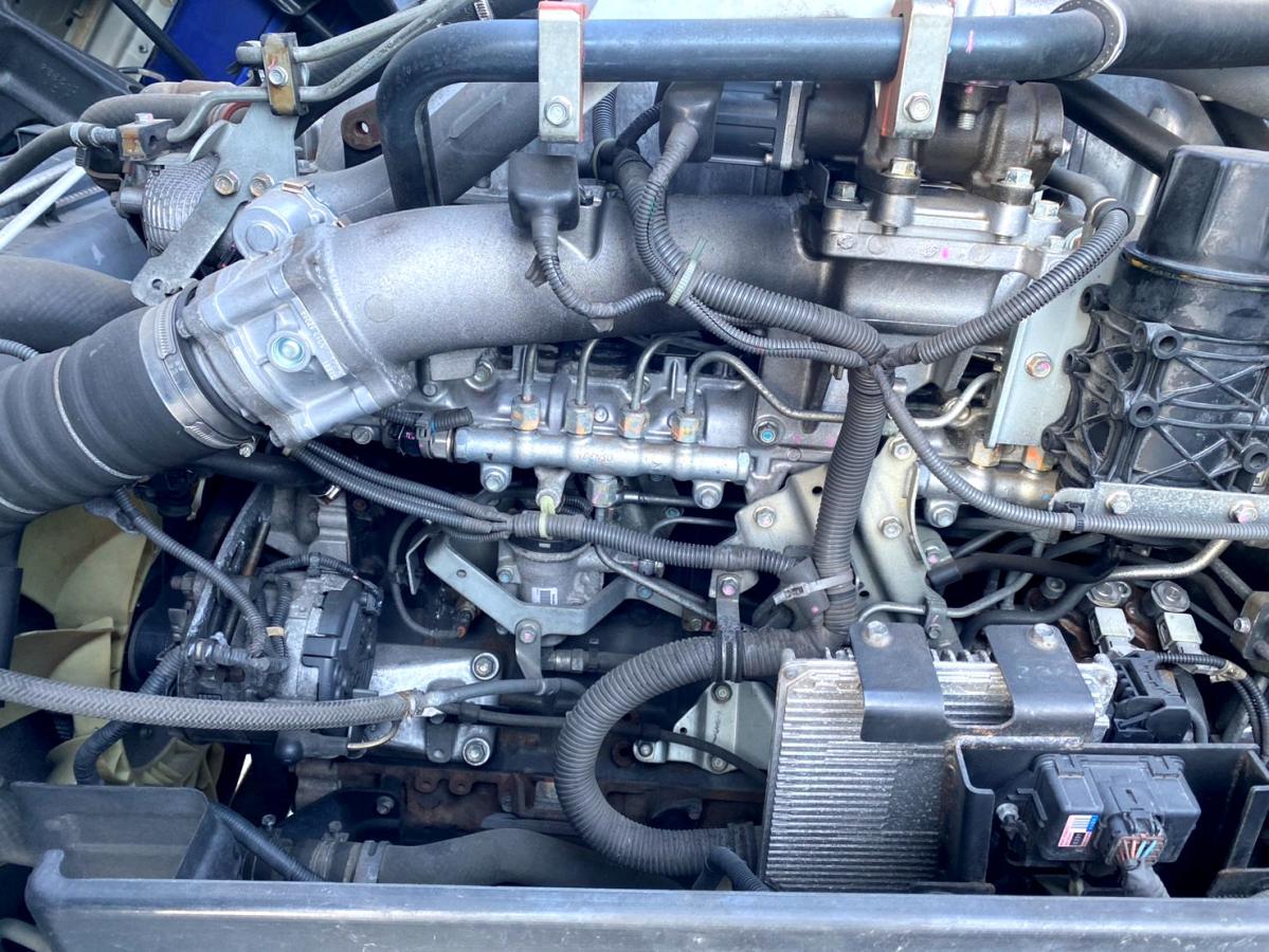 平成28年いすゞギガアルミウイング後輪エアサスQKG-CYJ77B|中古トラックの販売・買取・査定のアイナビ