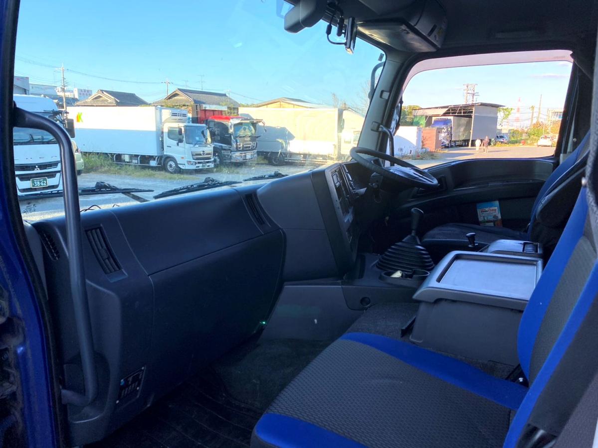 平成28年いすゞギガアルミウイング後輪エアサスQKG-CYJ77B|中古トラックの販売・買取・査定のアイナビ