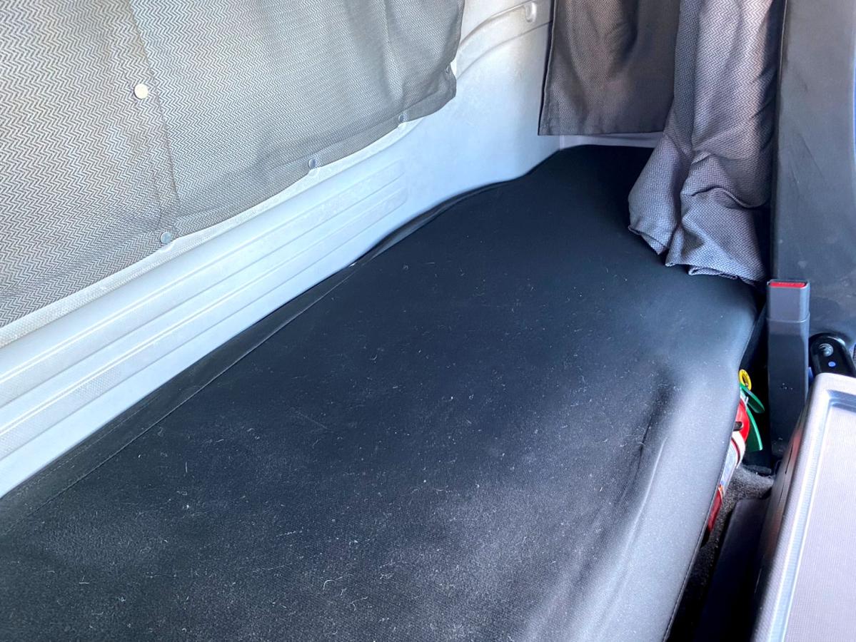 平成28年いすゞギガアルミウイング後輪エアサスQKG-CYJ77B|中古トラックの販売・買取・査定のアイナビ