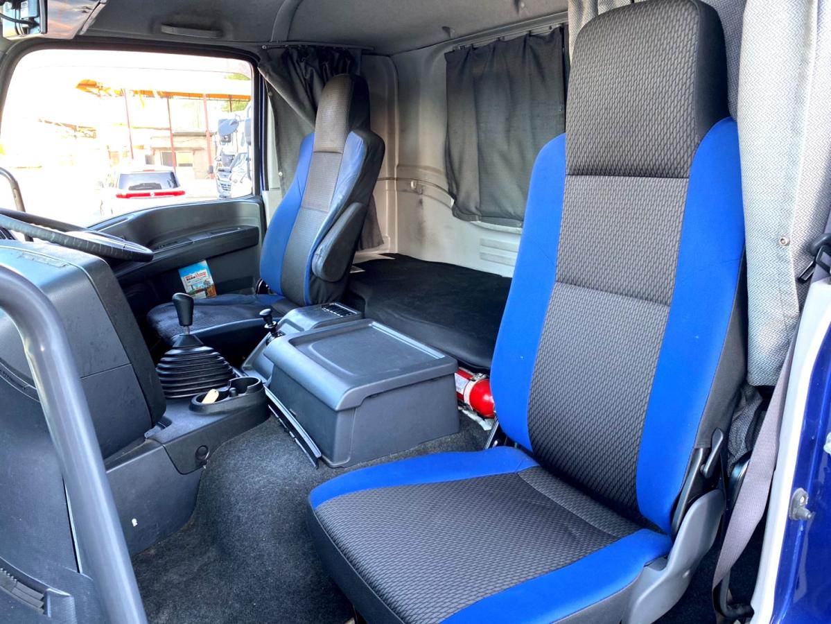 平成28年いすゞギガアルミウイング後輪エアサスQKG-CYJ77B|中古トラックの販売・買取・査定のアイナビ