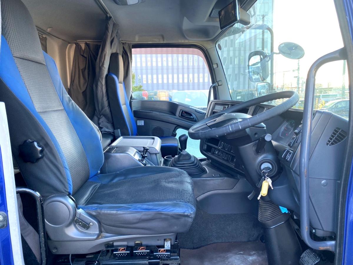 平成28年いすゞギガアルミウイング後輪エアサスQKG-CYJ77B|中古トラックの販売・買取・査定のアイナビ