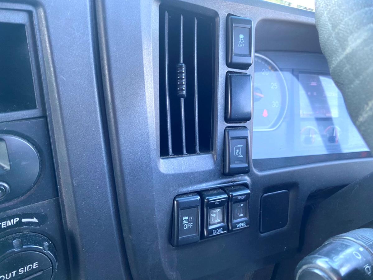 平成28年いすゞギガアルミウイング後輪エアサスQKG-CYJ77B|中古トラックの販売・買取・査定のアイナビ