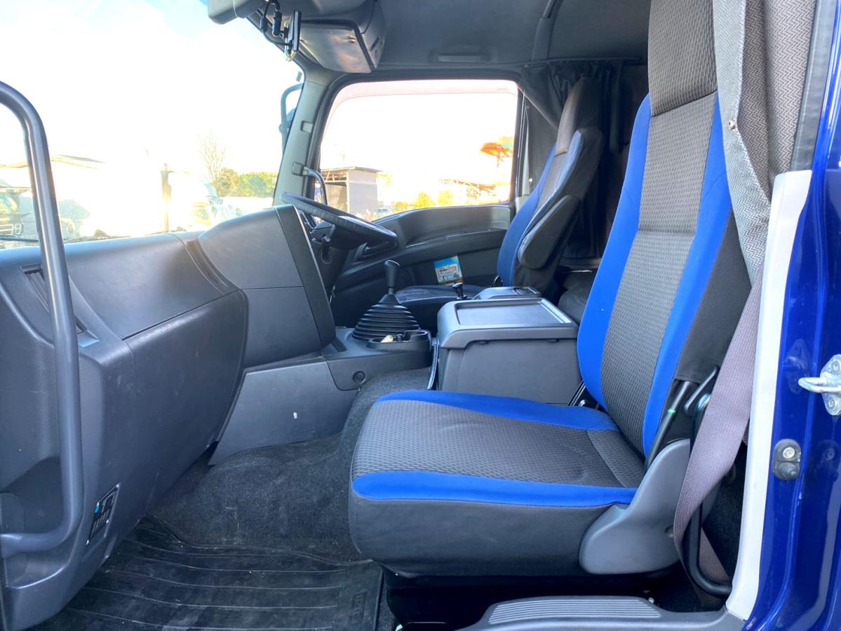 平成28年いすゞギガアルミウイング後輪エアサスQKG-CYJ77B|中古トラックの販売・買取・査定のアイナビ