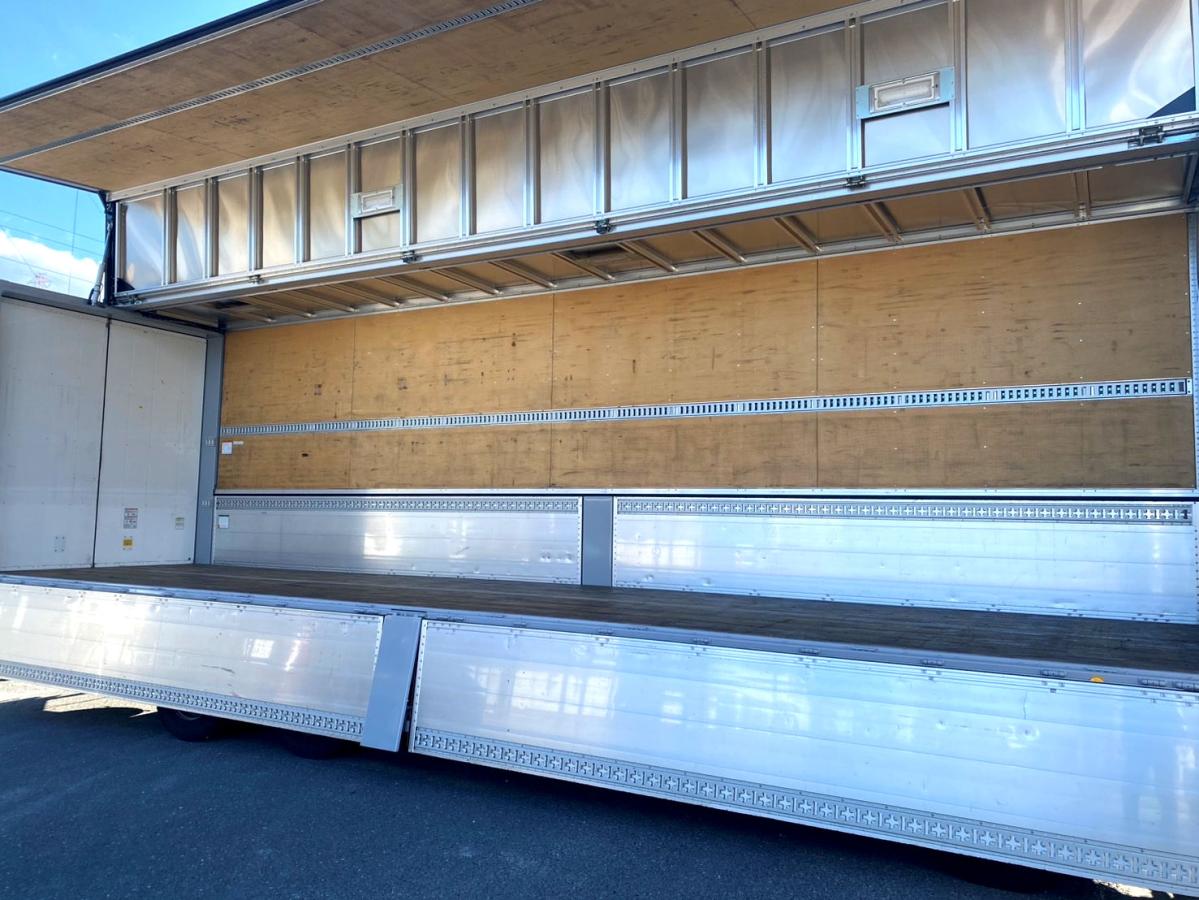 平成28年いすゞギガアルミウイング380馬力塗装済QPG-CYJ77B|中古トラックの販売・買取・査定のアイナビ