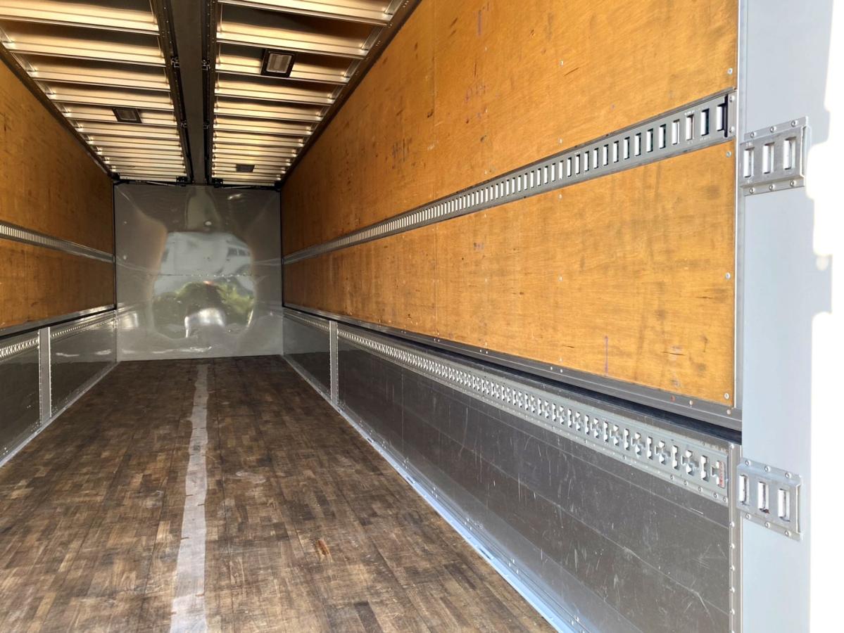 平成28年いすゞギガアルミウイング380馬力塗装済QPG-CYJ77B|中古トラックの販売・買取・査定のアイナビ