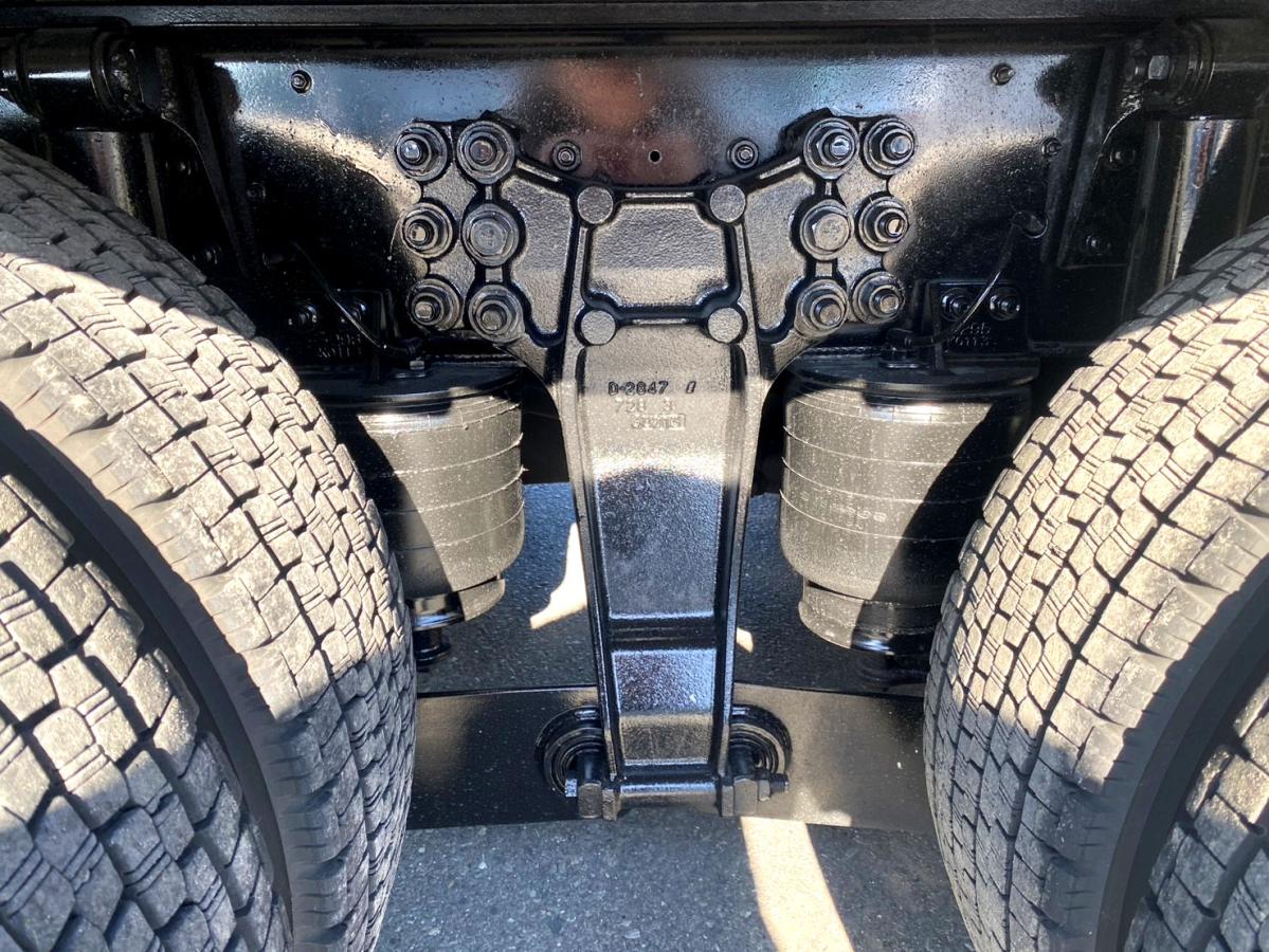 平成28年いすゞギガアルミウイング380馬力塗装済QPG-CYJ77B|中古トラックの販売・買取・査定のアイナビ