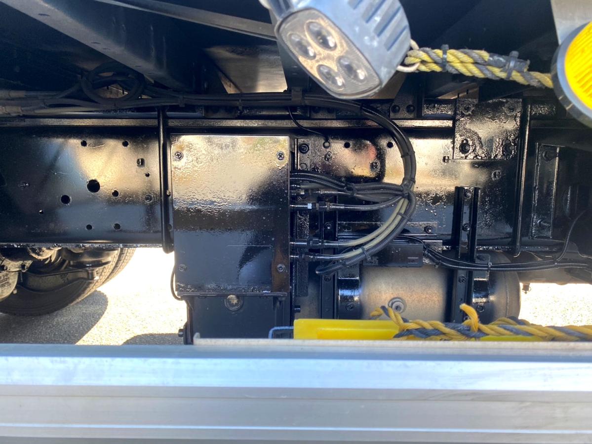 平成28年いすゞギガアルミウイング380馬力塗装済QPG-CYJ77B|中古トラックの販売・買取・査定のアイナビ