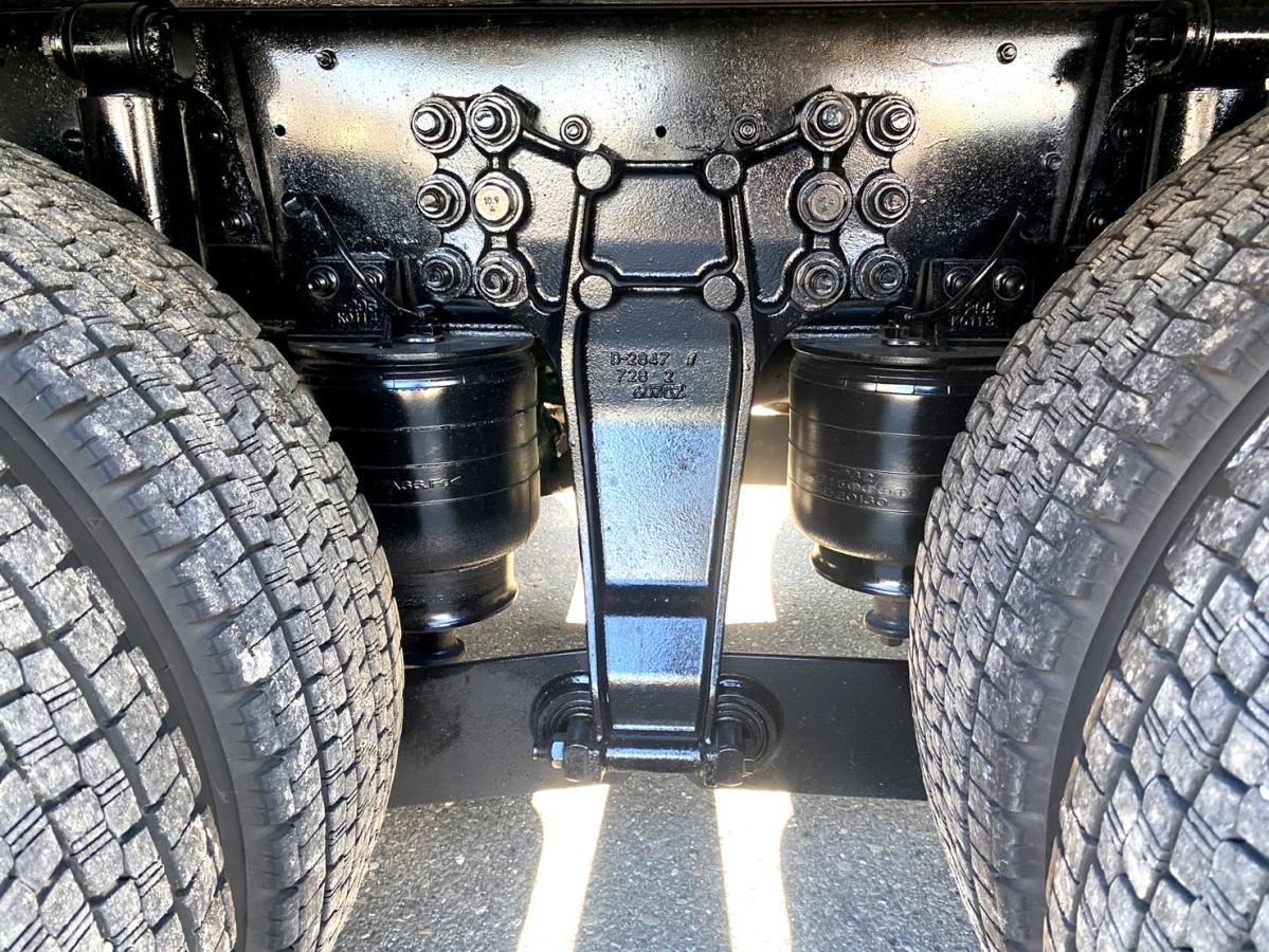 平成28年いすゞギガアルミウイング380馬力塗装済QPG-CYJ77B|中古トラックの販売・買取・査定のアイナビ