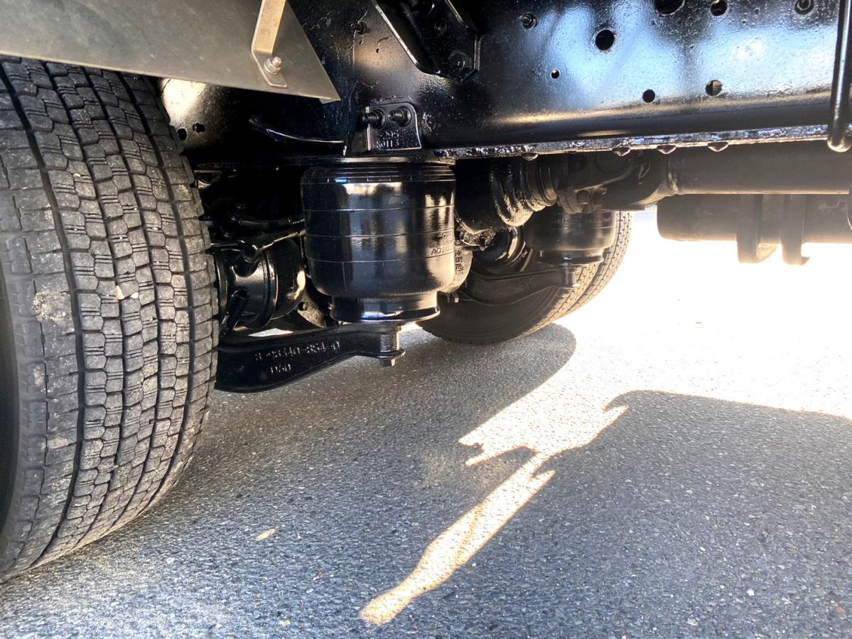 平成28年いすゞギガアルミウイング380馬力塗装済QPG-CYJ77B|中古トラックの販売・買取・査定のアイナビ