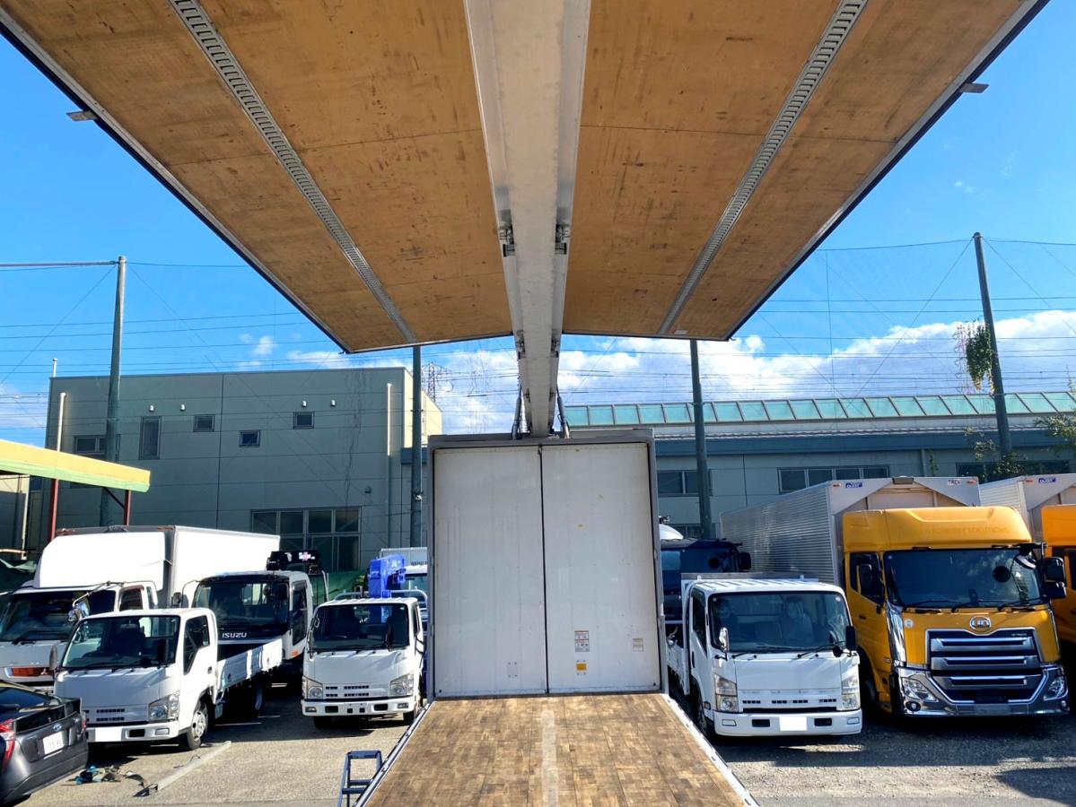 平成28年いすゞギガアルミウイング380馬力塗装済QPG-CYJ77B|中古トラックの販売・買取・査定のアイナビ