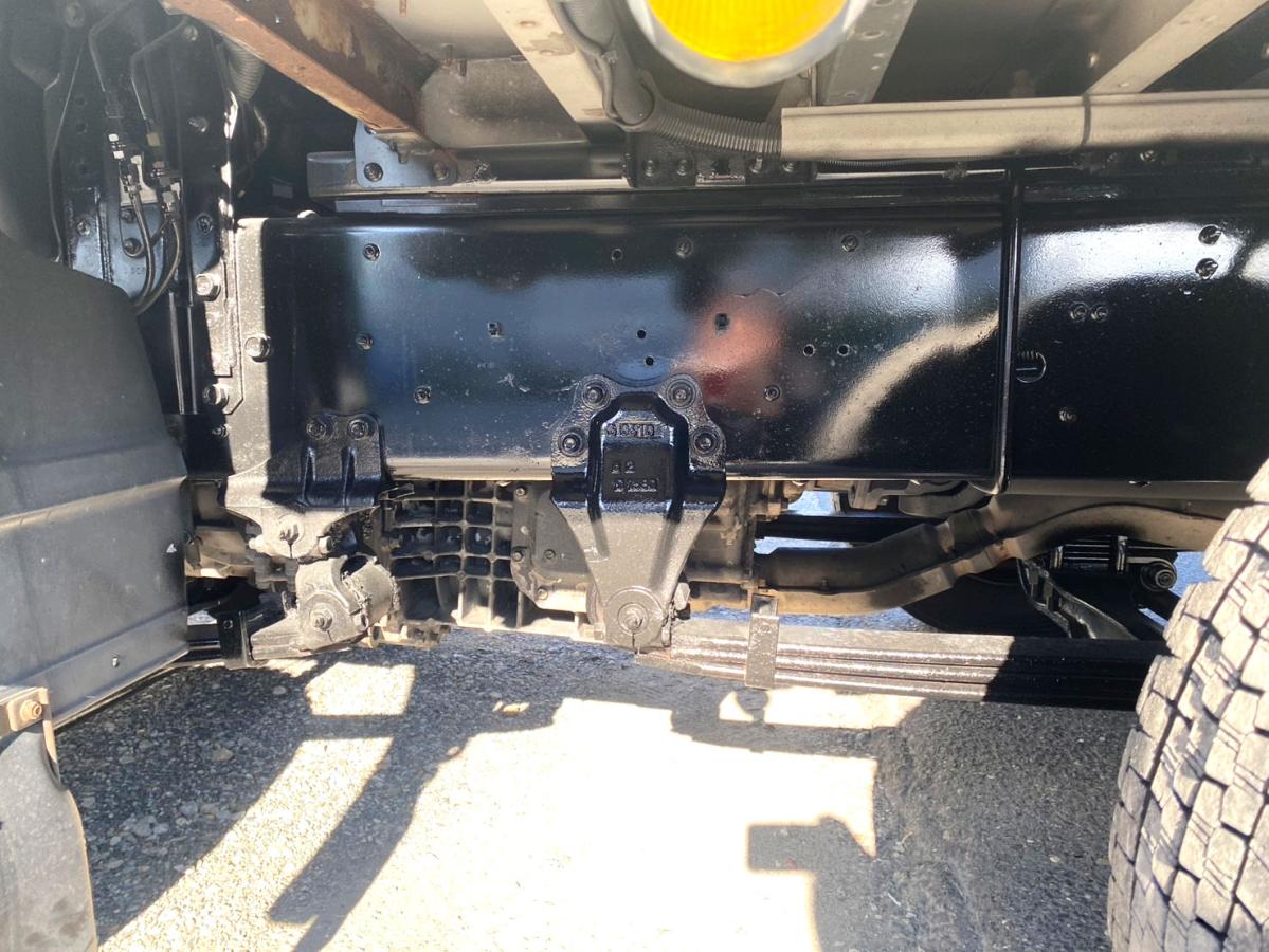 平成28年いすゞギガアルミウイング380馬力塗装済QPG-CYJ77B|中古トラックの販売・買取・査定のアイナビ