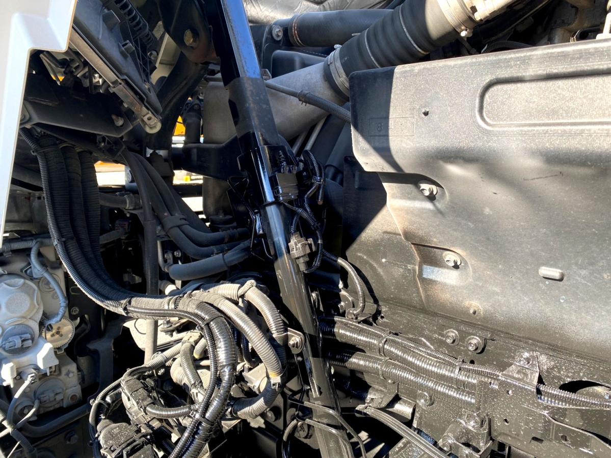 平成28年いすゞギガアルミウイング380馬力塗装済QPG-CYJ77B|中古トラックの販売・買取・査定のアイナビ