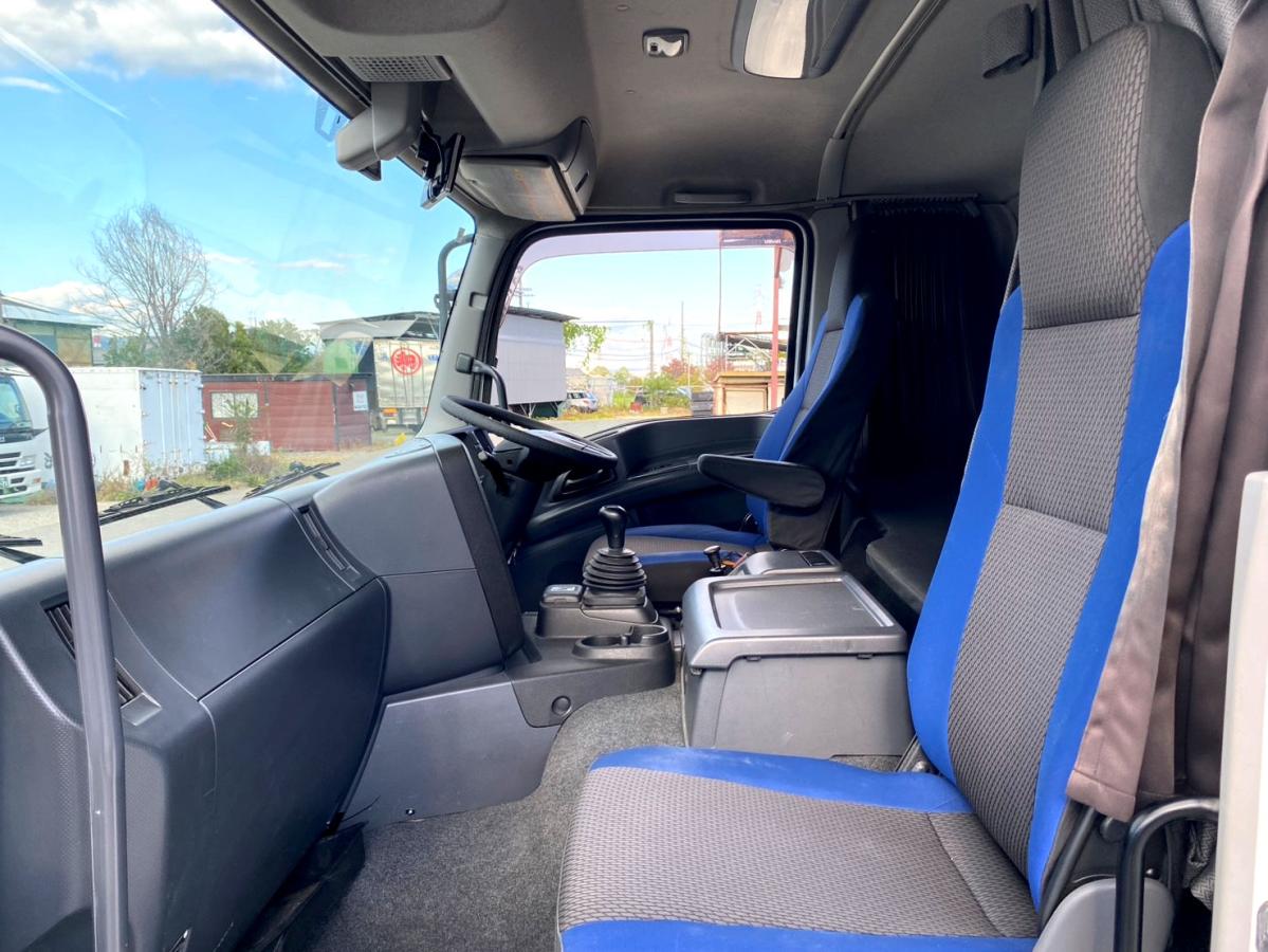 平成28年いすゞギガアルミウイング380馬力塗装済QPG-CYJ77B|中古トラックの販売・買取・査定のアイナビ