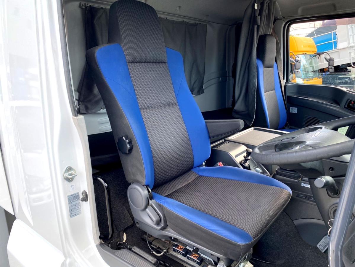 平成28年いすゞギガアルミウイング380馬力塗装済QPG-CYJ77B|中古トラックの販売・買取・査定のアイナビ