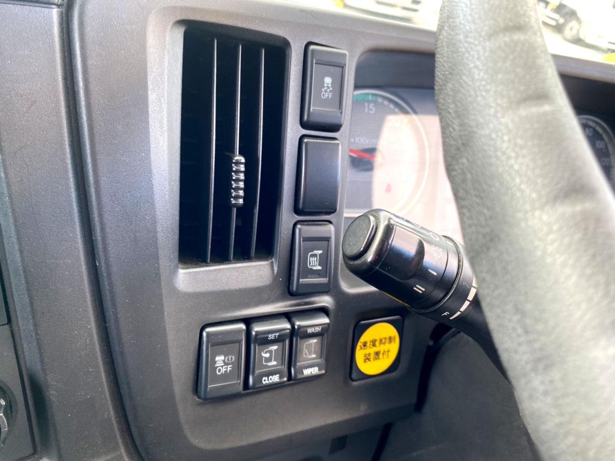 平成28年いすゞギガアルミウイング380馬力塗装済QPG-CYJ77B|中古トラックの販売・買取・査定のアイナビ