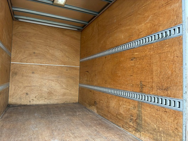 標準幅日本フルハーフ2トン積載150馬力5速MT2t5t|中古トラックの販売・買取・査定のアイナビ