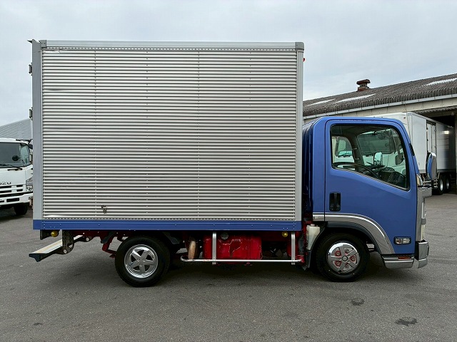 標準幅日本フルハーフ2トン積載150馬力5速MT2t5t|中古トラックの販売・買取・査定のアイナビ