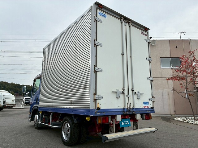 標準幅日本フルハーフ2トン積載150馬力5速MT2t5t|中古トラックの販売・買取・査定のアイナビ