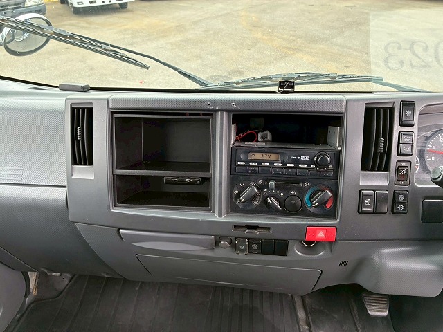 標準幅日本フルハーフ2トン積載150馬力5速MT2t5t|中古トラックの販売・買取・査定のアイナビ