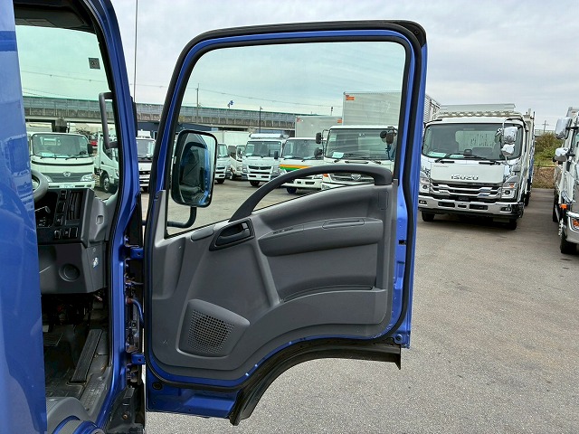 標準幅日本フルハーフ2トン積載150馬力5速MT2t5t|中古トラックの販売・買取・査定のアイナビ