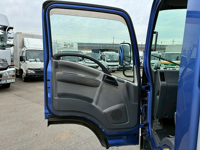 標準幅日本フルハーフ2トン積載150馬力5速MT2t5t|中古トラックの販売・買取・査定のアイナビ