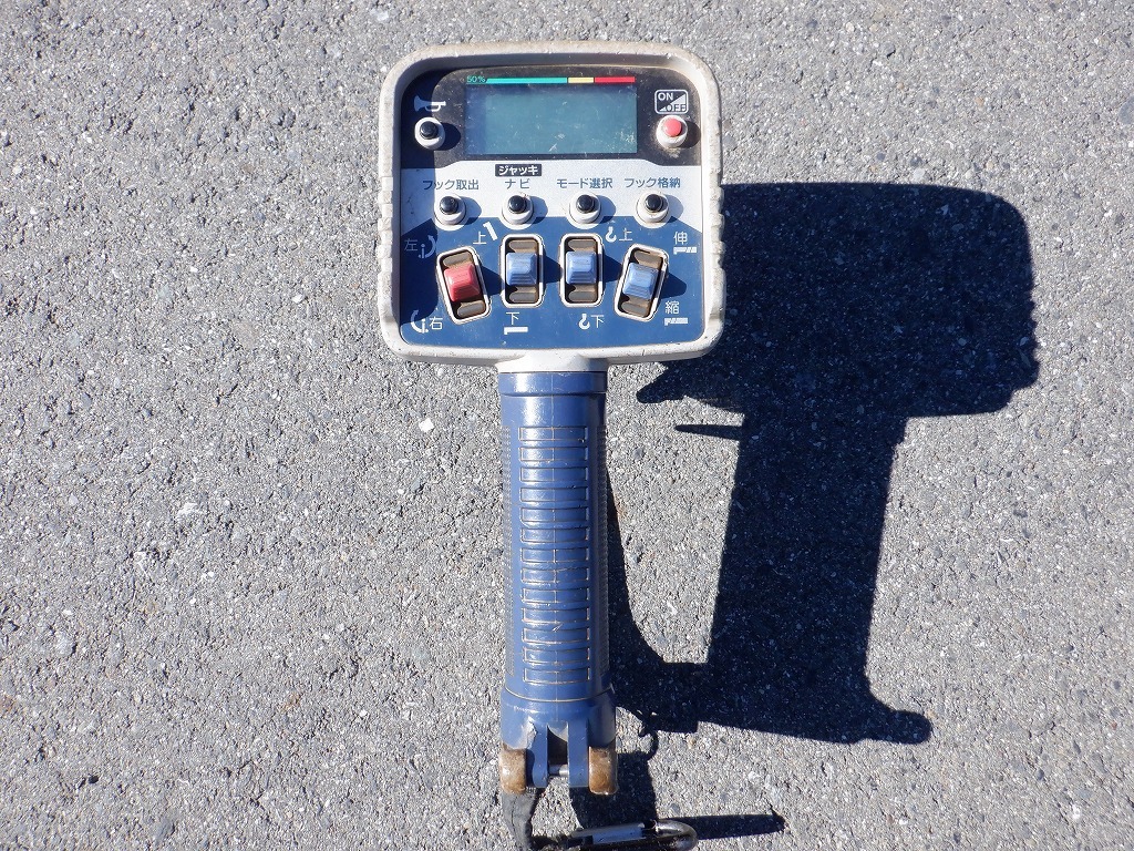 3.5t 標準ロング タダノ製3段クレーン ラジコン付 車検付|中古トラックの販売・買取・査定のアイナビ