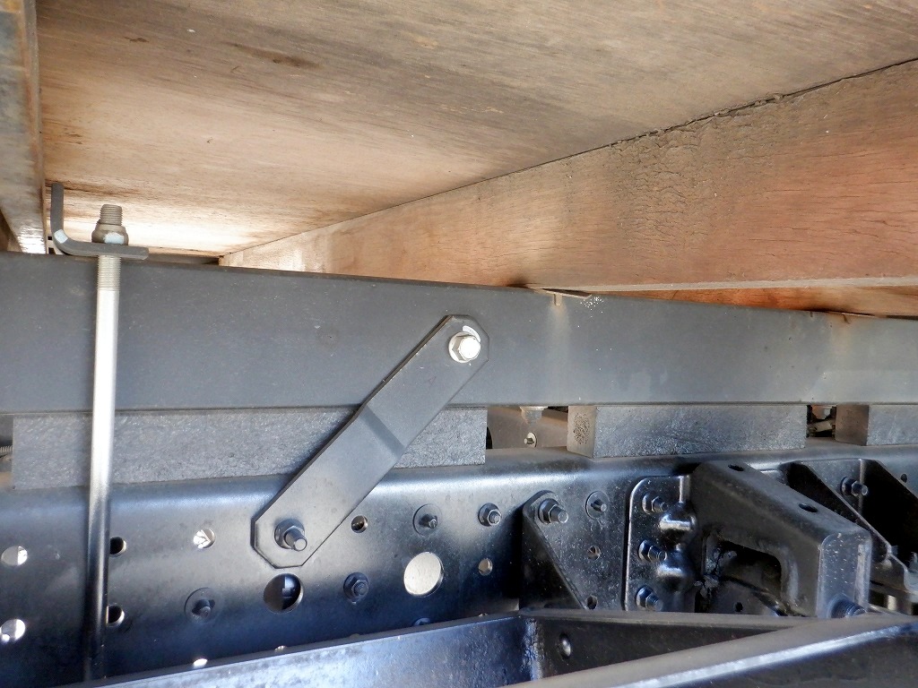 3.5t 標準ロング タダノ製3段クレーン ラジコン付 車検付|中古トラックの販売・買取・査定のアイナビ