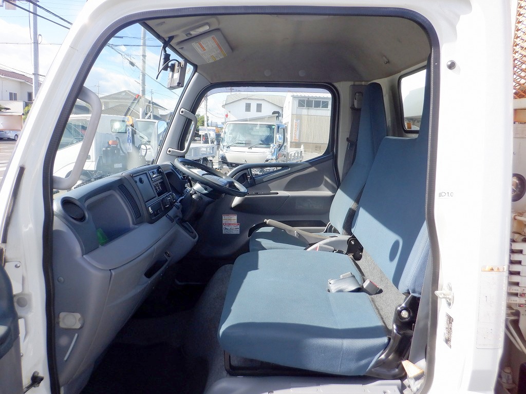 3.5t 標準ロング タダノ製3段クレーン ラジコン付 車検付|中古トラックの販売・買取・査定のアイナビ