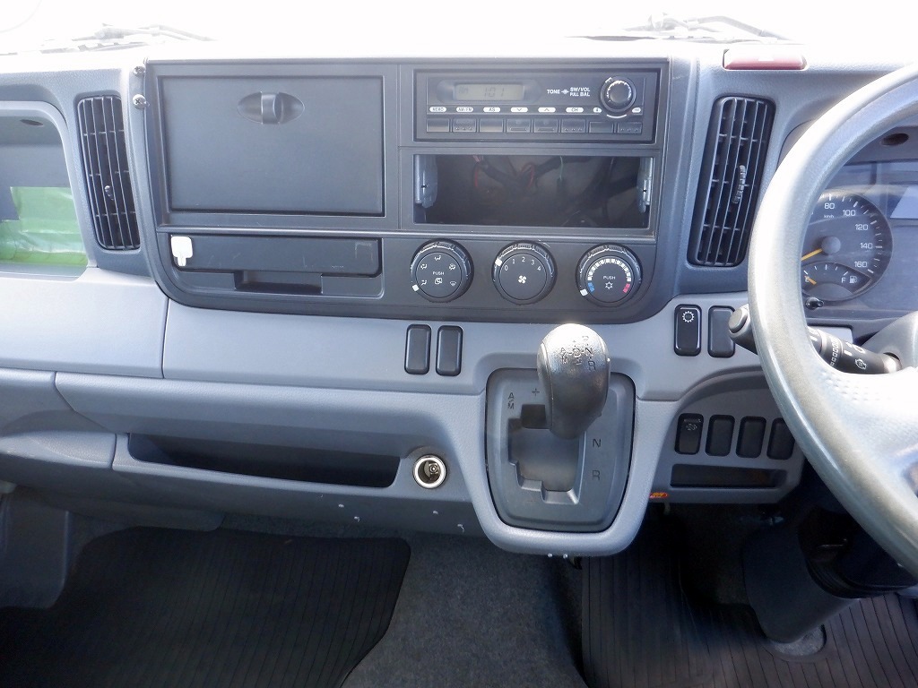 3.5t 標準ロング タダノ製3段クレーン ラジコン付 車検付|中古トラックの販売・買取・査定のアイナビ