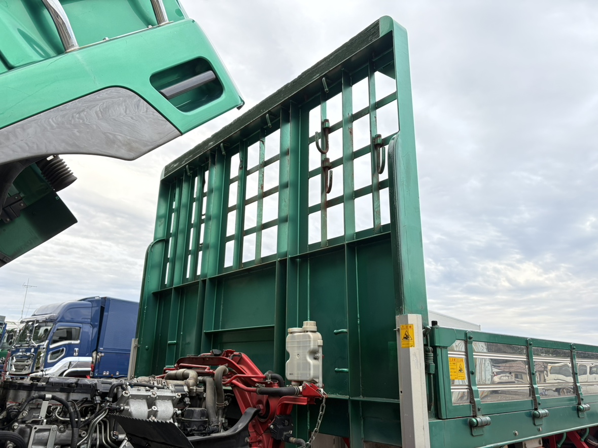 H28年式、ファイター、62中型増トン平ボデー、車検付|中古トラックの販売・買取・査定のアイナビ