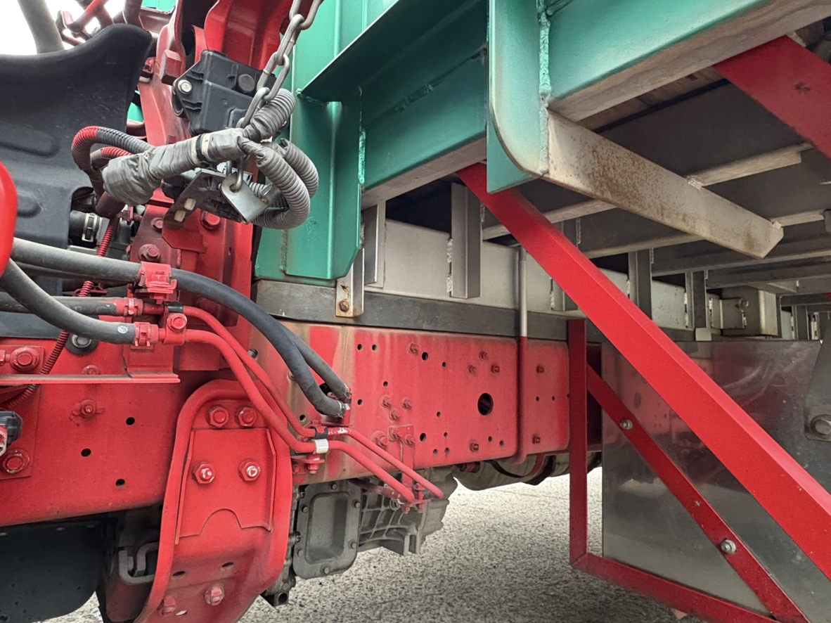 H28年式、ファイター、62中型増トン平ボデー、車検付|中古トラックの販売・買取・査定のアイナビ