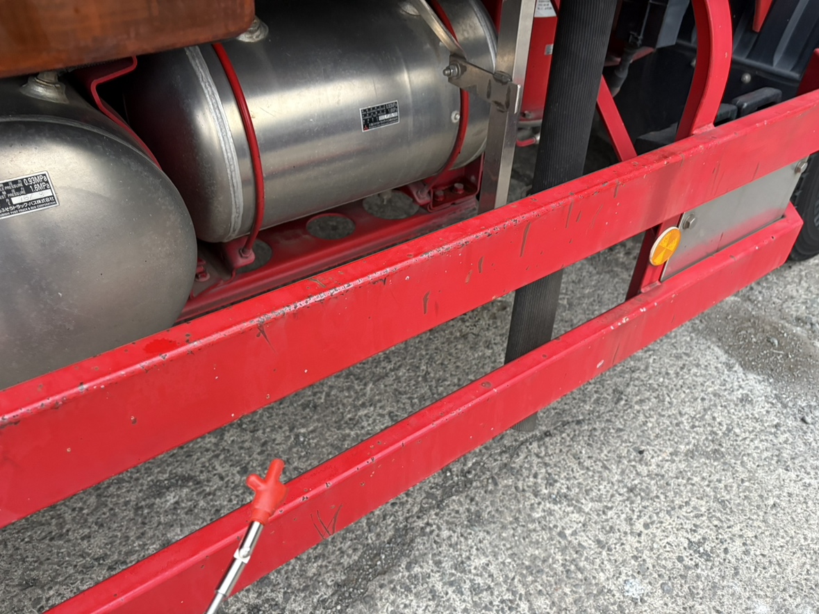 H28年式、ファイター、62中型増トン平ボデー、車検付|中古トラックの販売・買取・査定のアイナビ