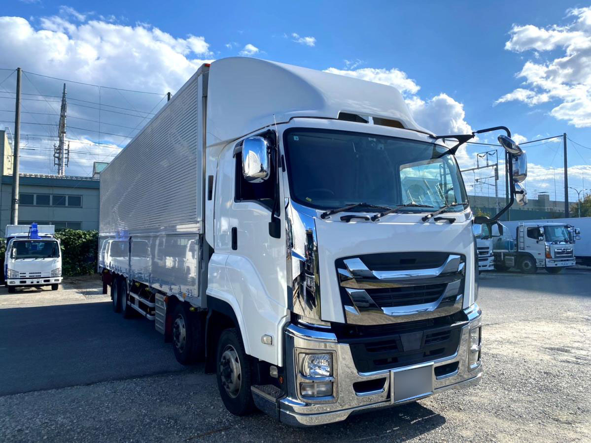 平成28年いすゞギガアルミウイング380馬力塗装済QPG-CYJ77B|中古トラックの販売・買取・査定のアイナビ