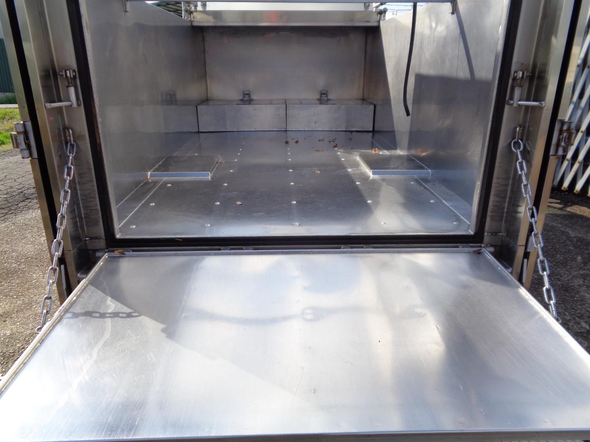 デュトロ活魚運搬車平成27年垂直ゲート総ステンレス特注ボディ|中古トラックの販売・買取・査定のアイナビ