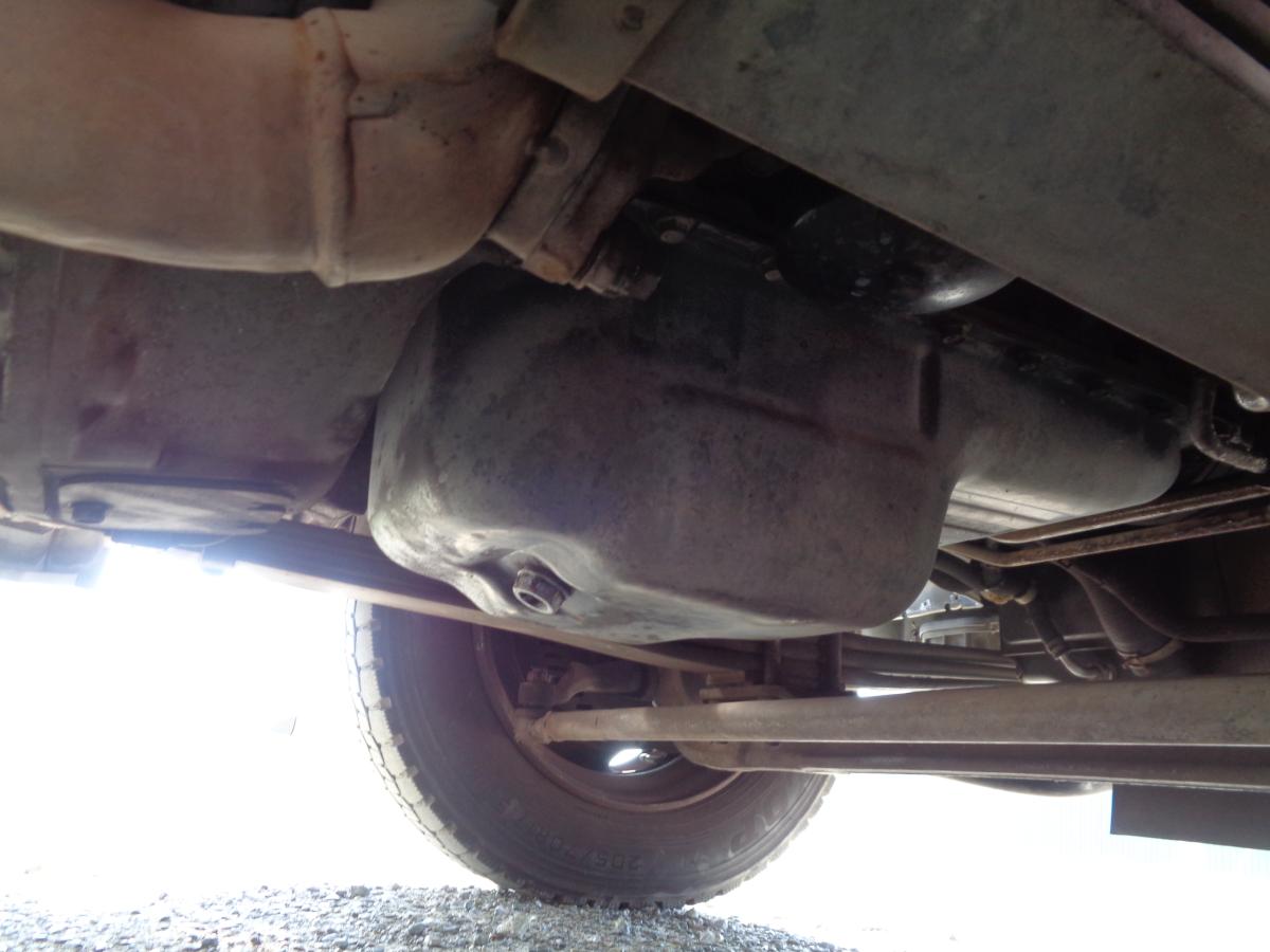 デュトロ活魚運搬車平成27年垂直ゲート総ステンレス特注ボディ|中古トラックの販売・買取・査定のアイナビ