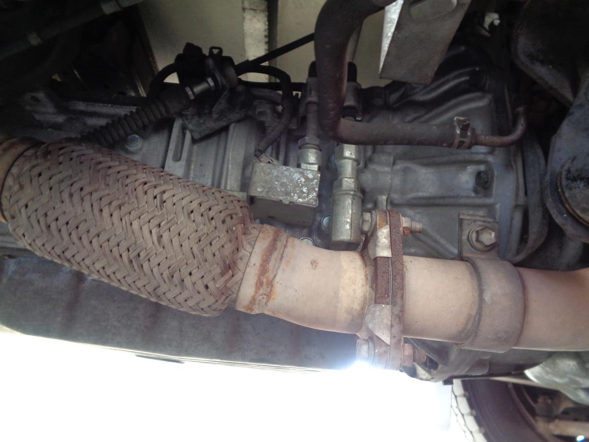 デュトロ活魚運搬車平成27年垂直ゲート総ステンレス特注ボディ|中古トラックの販売・買取・査定のアイナビ