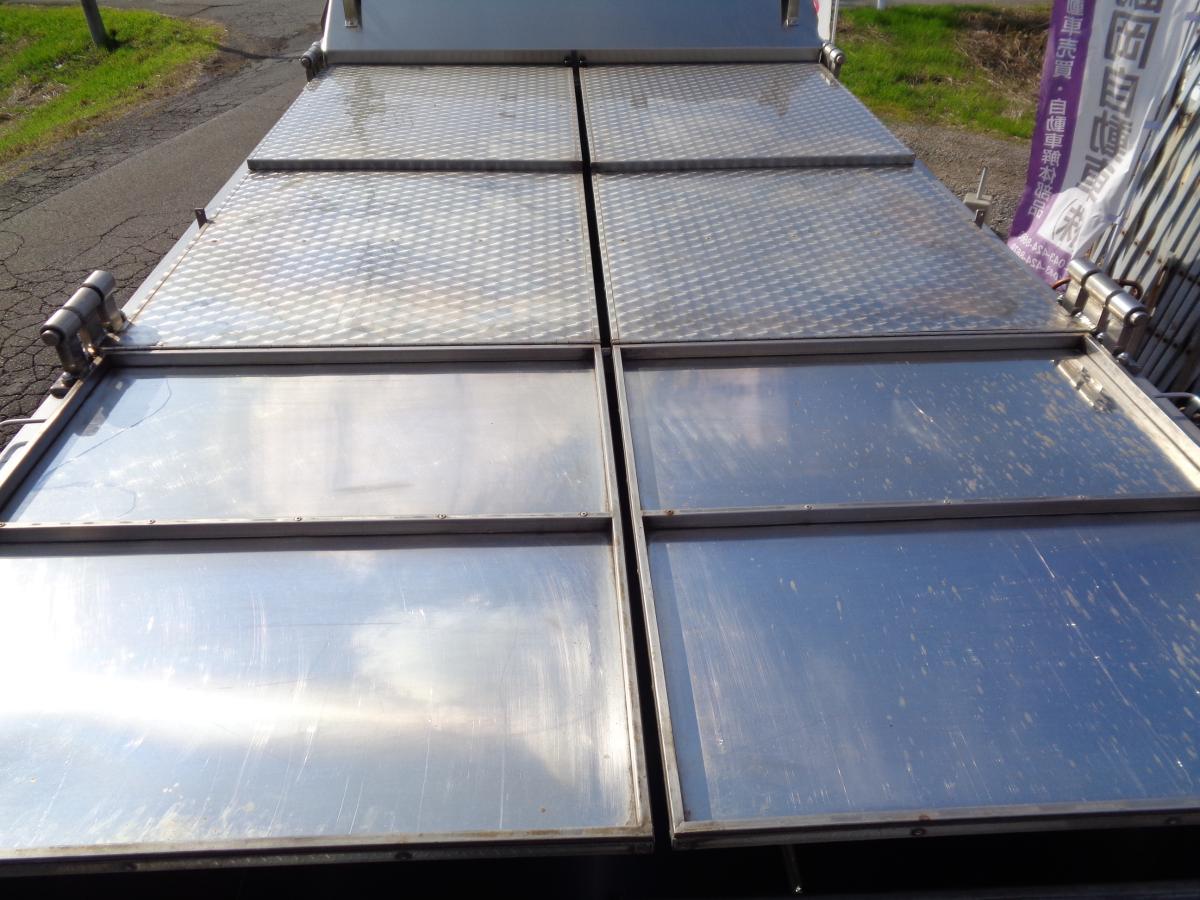 デュトロ活魚運搬車平成27年垂直ゲート総ステンレス特注ボディ|中古トラックの販売・買取・査定のアイナビ