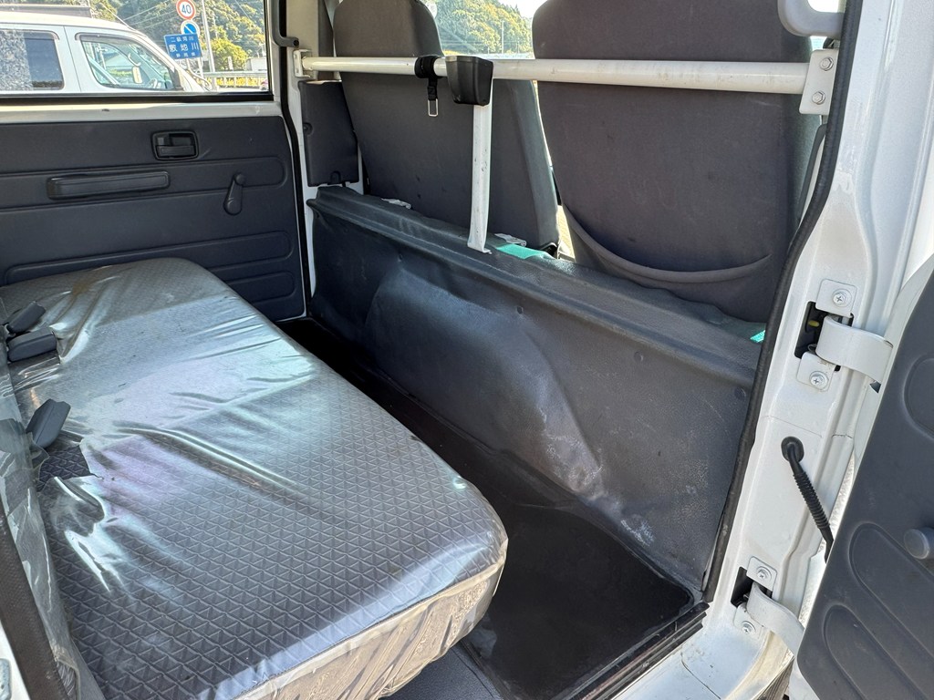 平成30年式☆いすゞエルフ オートマ Wキャブ垂直PG|中古トラックの販売・買取・査定のアイナビ