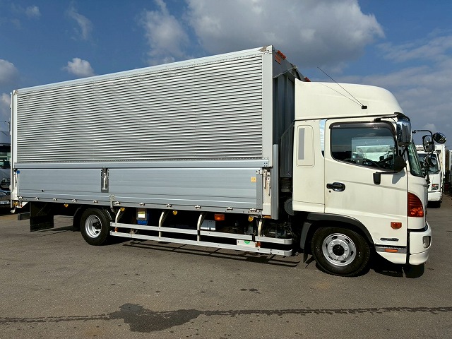 ハイルーフフルキャブベッド付き背高トランテックス240馬力|中古トラックの販売・買取・査定のアイナビ