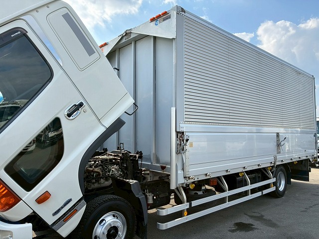 ハイルーフフルキャブベッド付き背高トランテックス240馬力|中古トラックの販売・買取・査定のアイナビ