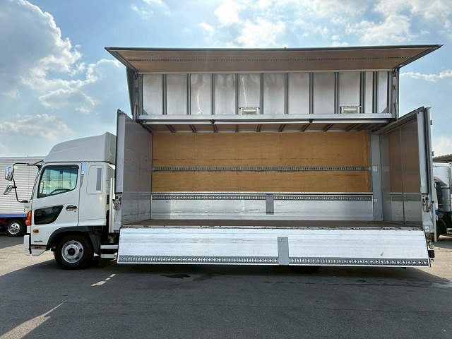 ハイルーフフルキャブベッド付き背高トランテックス240馬力|中古トラックの販売・買取・査定のアイナビ